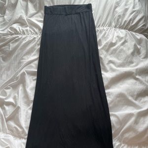 ARITZIA MAXI SLIT SKIRT